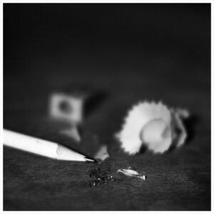 Rahgozar - photograph: a sharpened pencil with shavings